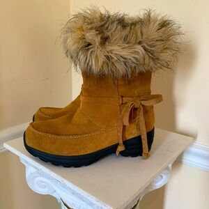 Sorel Tan and Black Waterproof Boots